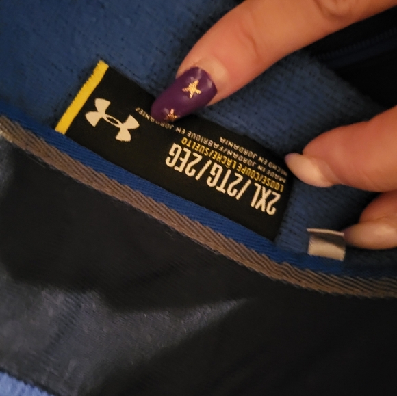 Under Armour Pull Over Size 2XL - Picture 4 of 4
